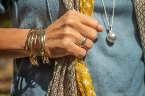 Buying Fidget Rings for Adults - stimm-jewelry