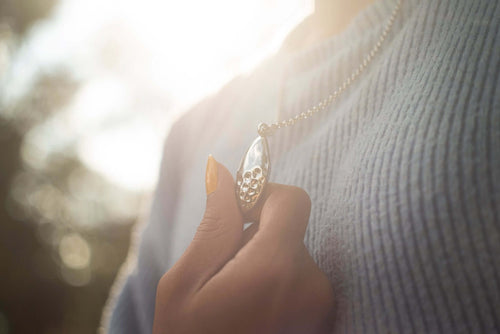 Fidget Jewelry: A Guide to Reducing Stress and Anxiety - stimm-jewelry